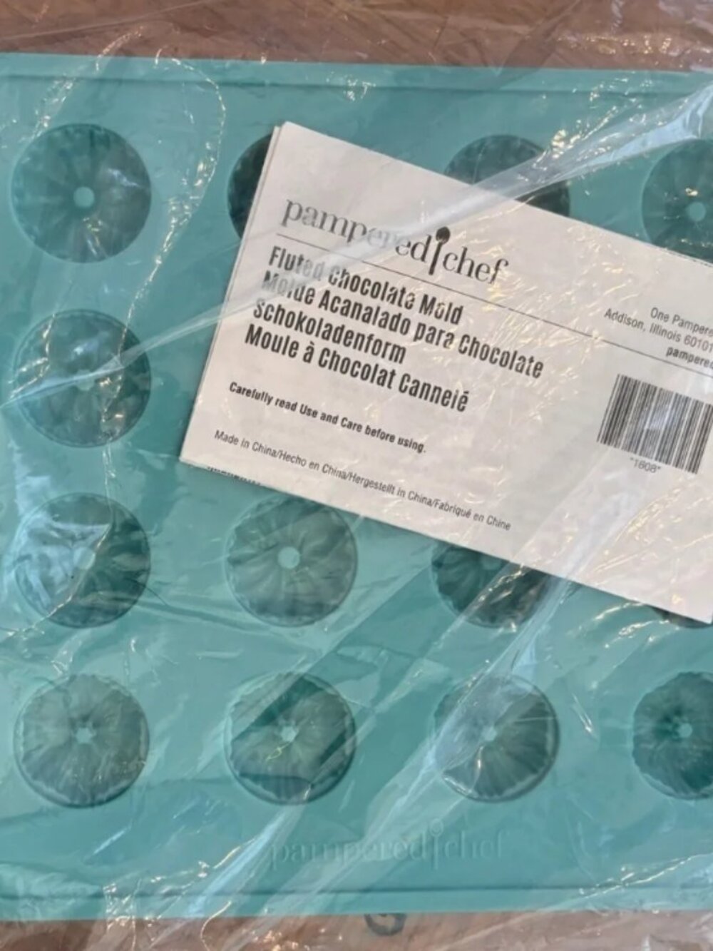 Pampered Chef Fluted Mold NWT